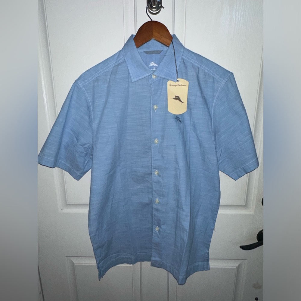 Tommy Bahama Big Sky Blue Button Up Men’s Small ST327018TX NEW